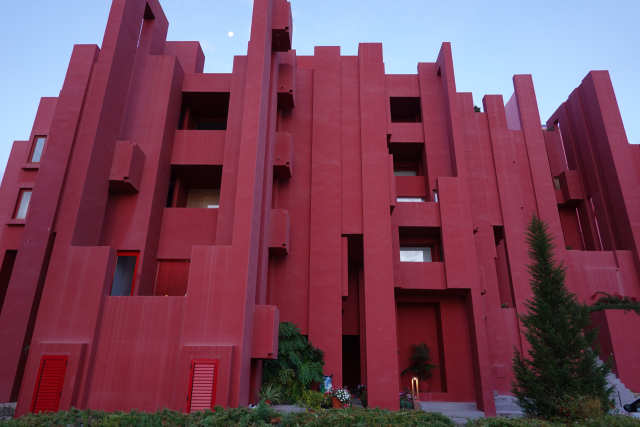 '라 무랄라 로하'의 기하학적인 파사드. 이상훈 제공