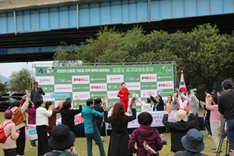 부산과기대 김임경 교수의 식전 공연 모습. 부산과학기술대학교 제공