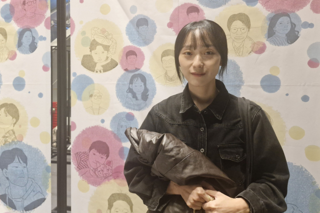 제27회 부산독립영화제에서 최우수연기상을 받은 김지윤, 신은주 감독의 '보이는 것보다 가까이 있음'에서 참신한 연기를 선보였다. 김희돈 기자