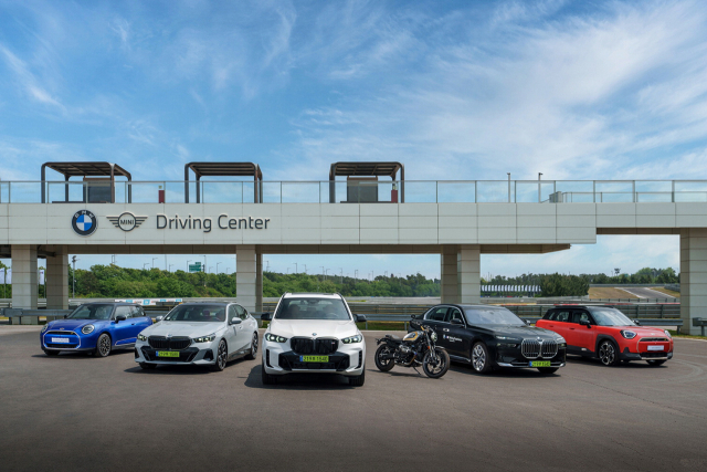 올해로 법인 설립 30주년을 맞는 BMW그룹코리아가 한국시장에 대한 장기적인 투자와 사회공헌 활동 등으로 외국계 기업의 귀감이 되고 있다. 약 900억 원을 들인 인천 영종도의 BMW 드라이빙 센터. BMW그룹코리아 제공