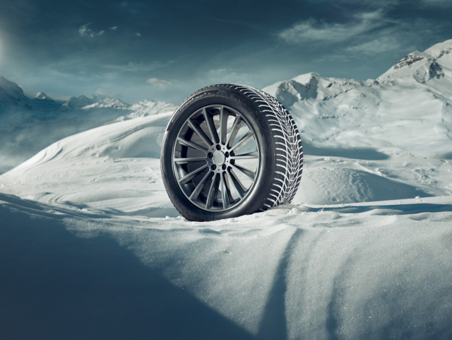 한국타이어 ‘윈터 아이셉트 에보3 X’. 한국타이어 제공