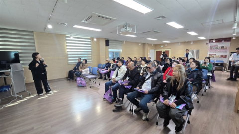 문경시상권활성화재단 윤현숙 단장 강의 장면