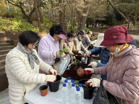 부산시설공단, 태종대서 시민 참여 가드닝 진행