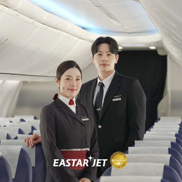이스타항공이 3일 오전 10시부터 부산 거점 객실 승무원 공개 채용을 실시한다. 사진은 이스타항공 승무원 이미지. 이스타항공 제공