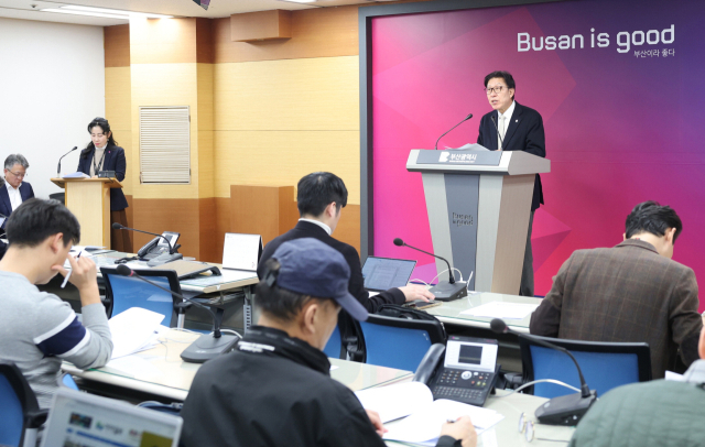 박형준 부산시장이 3일 오후 부산시청 브리핑룸에서 2026년도 국비 확보 관련 기자회견을 하고 있다. 부산시 제공