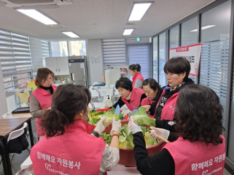 부산진구 가야2동 자원봉사캠프, ‘사랑의 밑반찬 나눔 봉사’ 개최