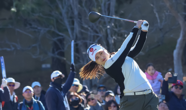 ‘2025 백송홀딩스·부산일보 채리티 매치 인 아시아드CC’가 6일 부산 기장군 아시아드CC에서 열렸다. 최혜진 선수가 티샷을 하고 있다. 김종진 기자 kjj1761@