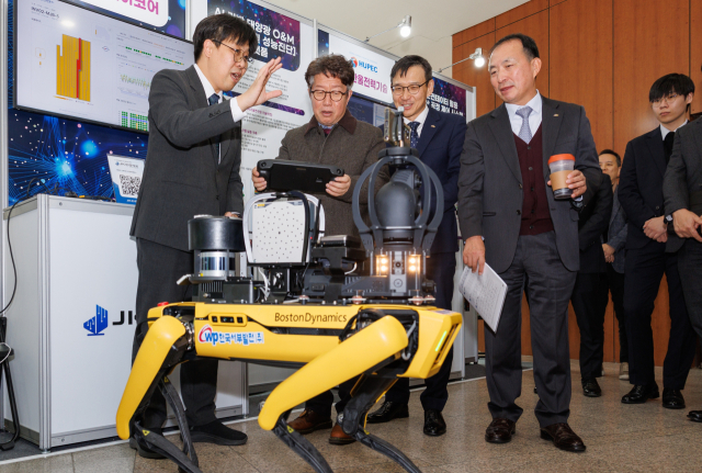 한국서부발전은 지난 2일 경기 성남 판교테크노밸리에서 ‘We-AX 2040 전략과 함께하는 코웨포(KOWEPO·KOrea WEstern POwer) AX 페스티벌’을 개최했다. 서부발전 제공