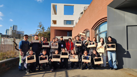 알로이시오기지1968 팀빌딩 프로그램의 목공 체험.