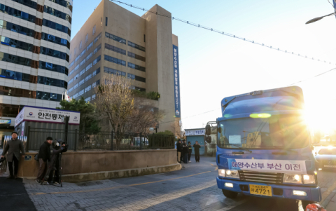 [르포] ‘어서오이소’ 해수부 이사 9일 시작… 첫 부서는 ‘북극항로 개척’ 해운물류국 (영상)