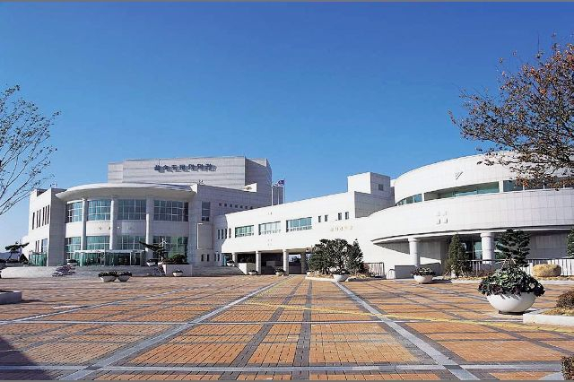 을숙도문화회관 건물 전경. 부산일보DB