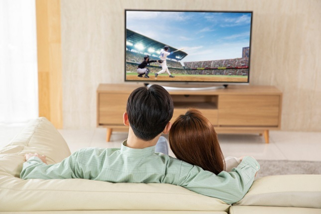 지난해 신혼부부 수가 2년 연속 100만쌍을 밑돌았다. 부산의 신혼부부도 전년보다 2700쌍이 감소했다. 클립아트코리아