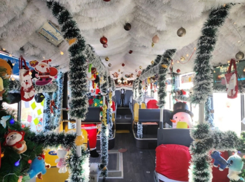 연말 낭만 부산 ‘산타버스’, 크리스마스 앞두고 운행 중단