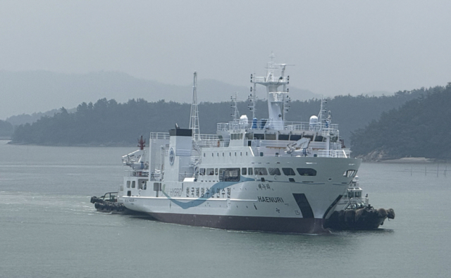 해양수산부는 12일 부산해양경찰서 내 부두(부산 영도 소재)에서 3200t(톤)급 수산계 고등학교 공동실습선인 ‘해누리호’의 취항식을 개최했다. 해수부 제공