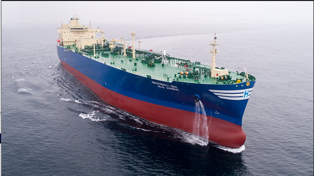 운항 중인 현대LNG해운의 초대형 가스운반선(VLGC). 부산일보DB