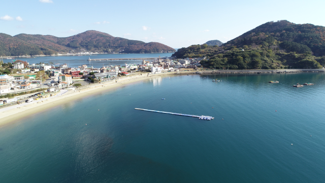 해양수산부는 오는 2027년 '제19회 전국해양스포츠제전' 개최지로 제주특별자치도를 선정했다고 21일 밝혔다. 사진은 2026년 제18회 전국해양스포츠제전 철인3종 경기가 열릴 경남 거제시 구조라해수욕장 전경. 해수부 제공