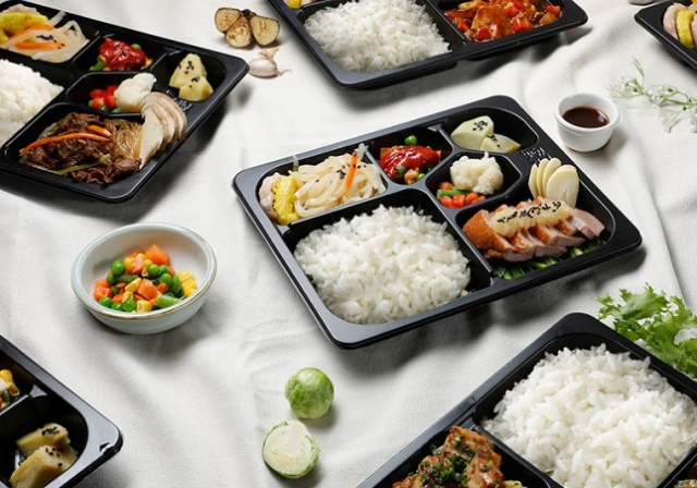 푸드테크에는 개인의 건강, 선호도, 생애주기 등을 고려해 맞춤형으로 제공되는 식품 또는 질환 예방·관리를 위한 식품도 포함된다. 사진은 저칼로리 식단. 농식품부 제공