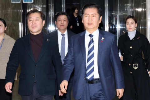 민주 내란전담재판부법 추진에 야당 필버로 맞대응…성탄 앞두고 여야 대치