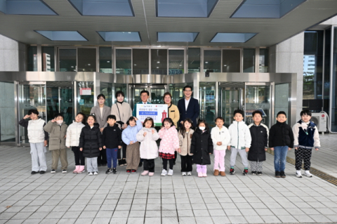 부산정관산업단지 공동직장어린이집, 기장군에 이웃돕기 성금 기탁
