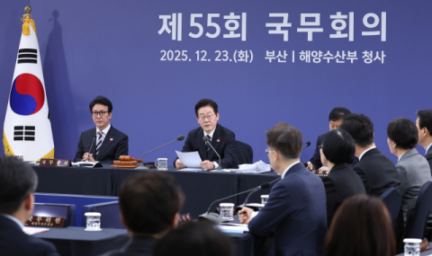 [속보]이 대통령 “부산, 동북아 경제·산업·물류 중심도시 발돋움에 모든 지원”