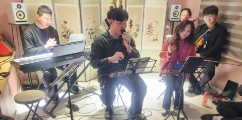 신라대 수탁 부산시청소년자립지원관(혼합형), 그랜마 하우스와 음악회 개최