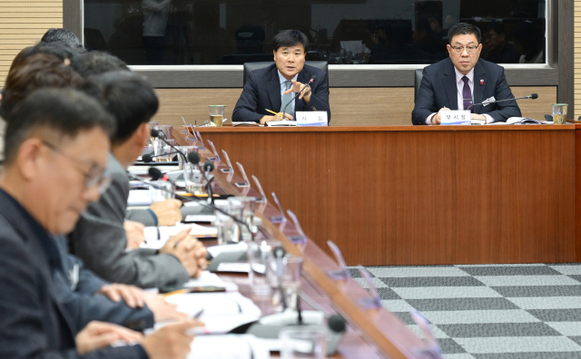 거제시는 지난 23일 2027년도 국·도비 예산 확보를 위한 신규 사업 발굴보고회를 열고 정부예산 편성 초기 단계부터 체계적으로 대응하기 위한 준비에 착수했다. 거제시 제공