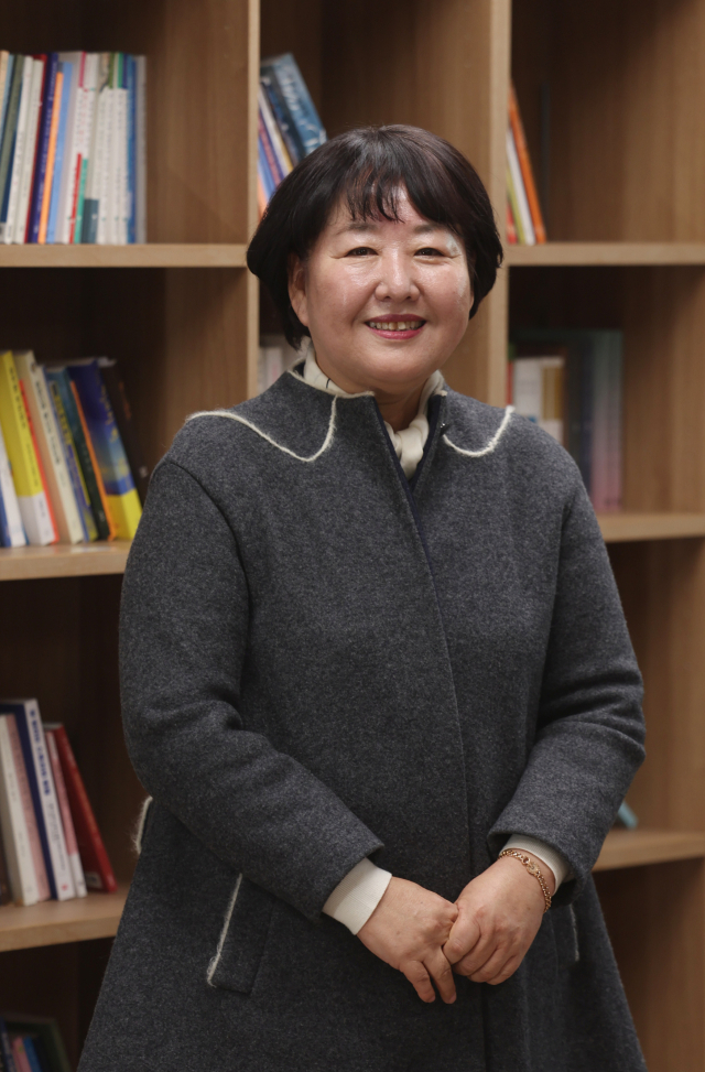 시조 당선자 최애경. 이재찬 기자 chan@