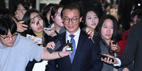 경찰, '통일교 게이트' 전재수 추가 조사 검토