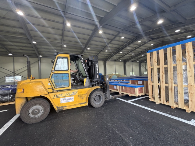 조선기자재 물품 납품 시연(상차). 한국산업단지공단 부산지역본부 제공