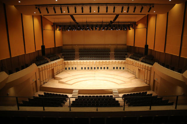 낙동아트센터 내 987석 규모의 콘서트홀. 낙동아트센터 제공