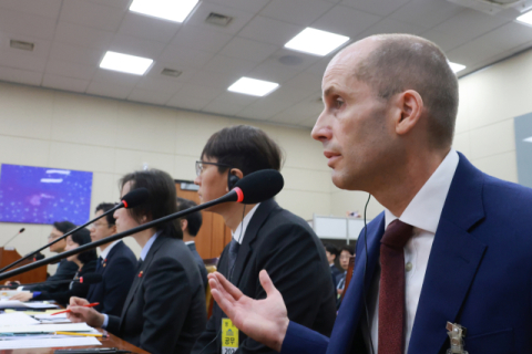 김범석 없는 쿠팡 청문회 첫날…“국민 무시하는 행태”