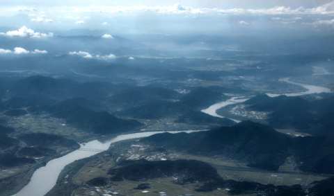 [포토뉴스] 굽이치는 물길, 더 나은 미래로