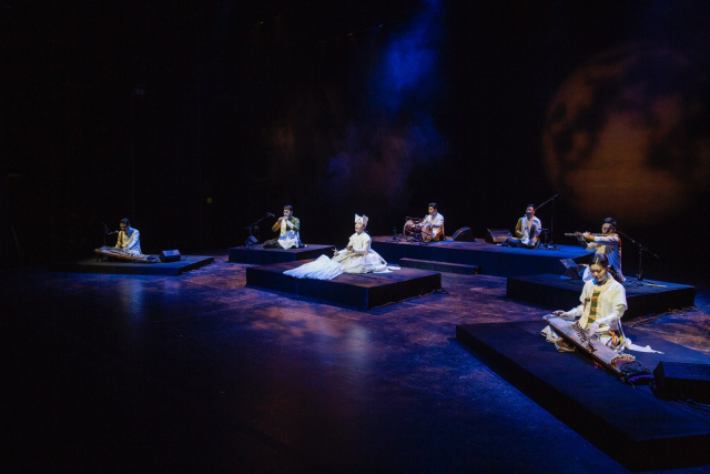 창작 국악 그룹 우리소리 바라지의 ‘비손: 축원’ 공연 모습. 국립부산국악원 제공