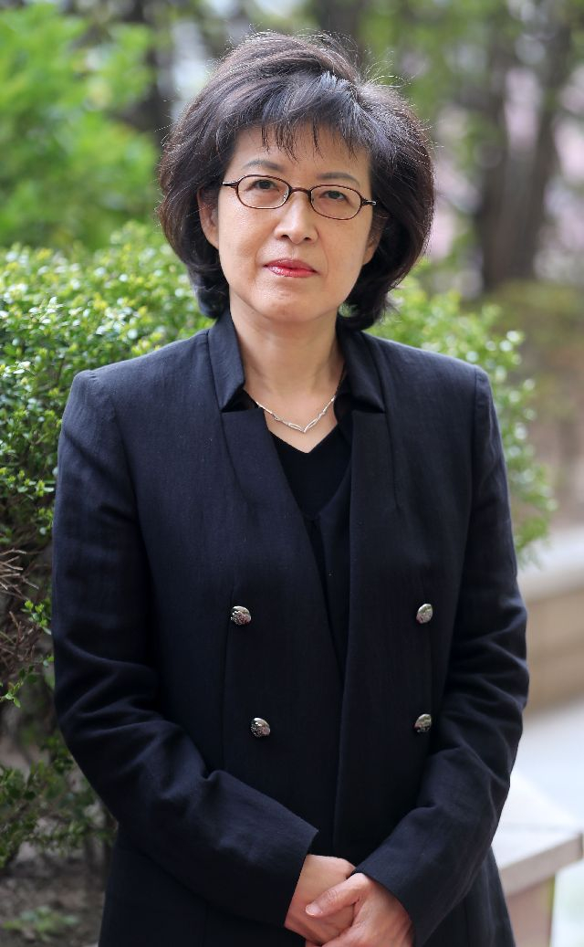 유연희 작가. 부산일보DB