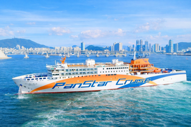 한국과 일본을 오가는 크루즈 여객선 팬스타 미라클호. 부산문화 제공