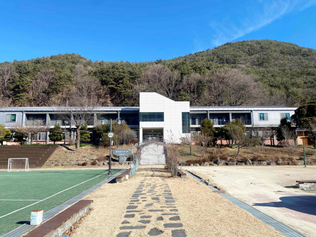 남부권 국가산불방지센터가 들어설 경남 함양군 서하초 봉전분교 모습. 함양군 제공