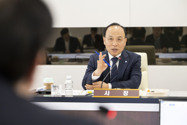 이영조 한국중부발전 사장이 지난 6일 ‘2026년도 본사 업무보고’에서 발언하고 있다. 중부발전 제공