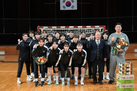 부산시설공단, 여자핸드볼선수단 올해 정규리그 첫출격 앞두고 현장 격려