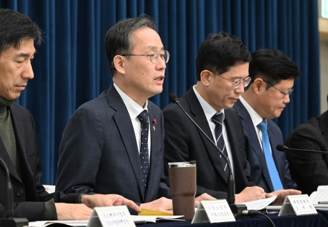 이형일 재정경제부 차관이 1월 5일 정부세종청사에서 2026년 경제성장전략 상세브리핑을 하고 있다. 재경부 제공