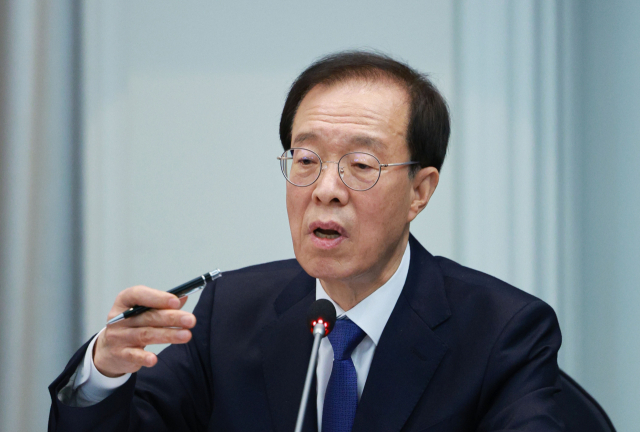 이석연 국민통합위원회 위원장이 13일 서울 중구 프레스센터에서 열린 관훈클럽 초청 토론회에 참석해 발언하고 있다. 연합뉴스