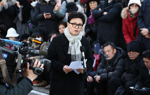 국힘 윤리위, 심야 ‘제명’ 의결…한동훈 “민주주의 지킬 것”