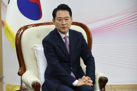 장동혁 “윤리위 결정 뒤집는 해법 고려 안 해”…한동훈 제명 수용할 듯