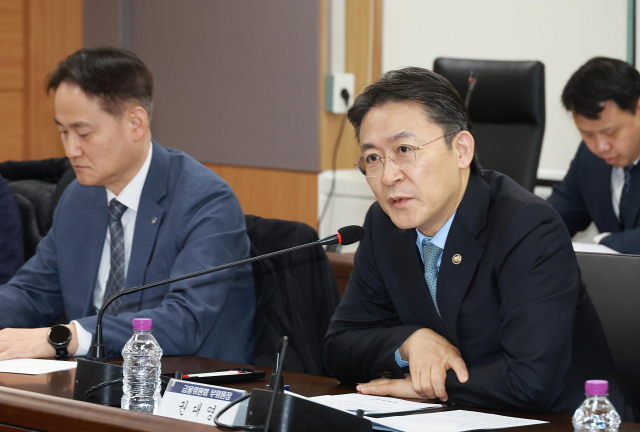 권대영 금융위원회 부위원장이 지난 16일 서울 종로구 정부서울청사에서 열린 지배구조 선진화 TF 첫 회의에서 발언하고 있다. 연합뉴스