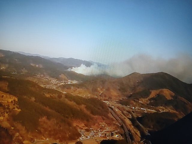 21일 오후 3시 31분께 전남 광양시 옥곡면에서 산불이 확산하고 있다. 연합뉴스