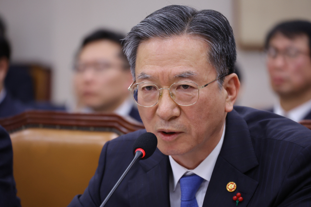 지난 12일 서울 여의도 국회에서 열린 법제사법위원회 전체회의에서 정성호 법무부 장관이 의원 질의에 답하고 있다. 연합뉴스