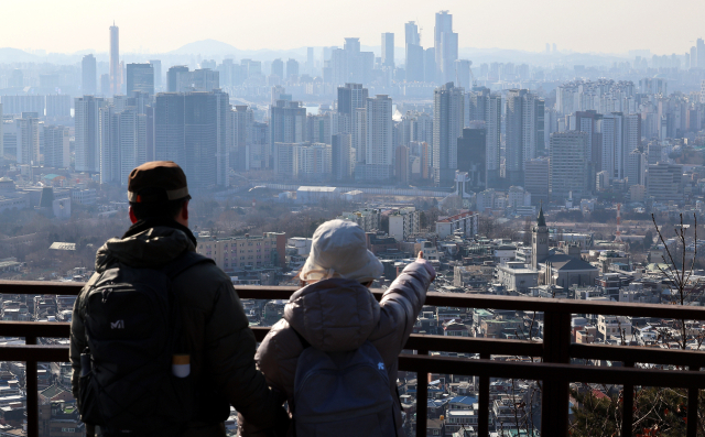이재명 대통령이 주택시장 안정화에 대한 강한 의지를 드러냈다. 이 대통령은 지난 31일 자신의 엑스 계정에 