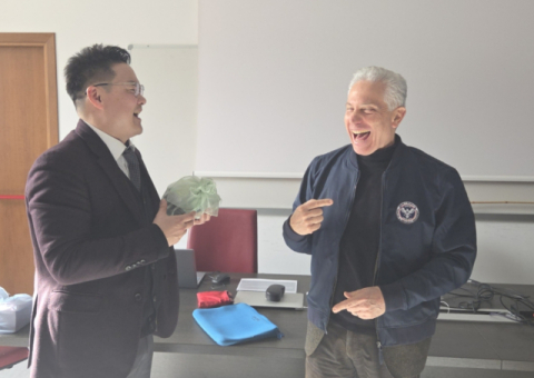 김승환 단장과 가브리엘레 스카라시아 무뇨차 교수.