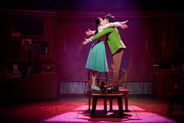 뮤지컬 ‘어쩌면 해피엔딩’ 공연 모습. 부산문화회관 제공