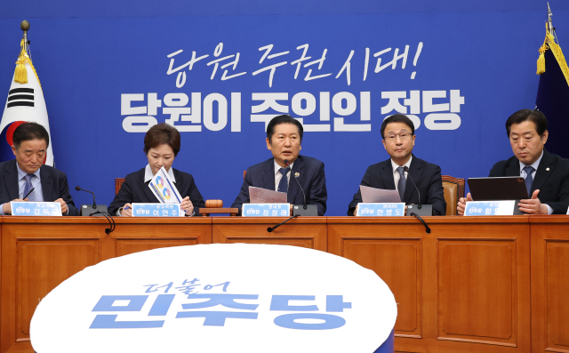 더불어민주당 정청래 대표가 6일 서울 여의도 국회에서 열린 최고위원회의에서 발언하고 있다. 연합뉴스