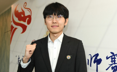 신진서, 또 역사를 쓰다…‘농심배 21연승’으로 한국 6연패